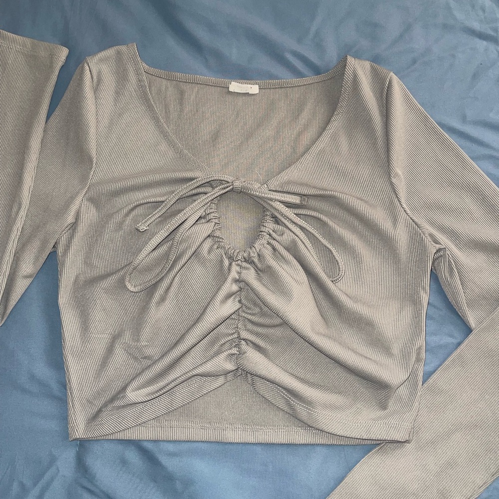 Like new long sleeve top.